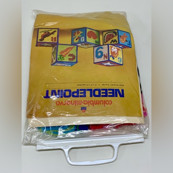 1974 Vtg Columbia Minerva Needlepoint Baby Blocks Kit - Picture 9 of 10